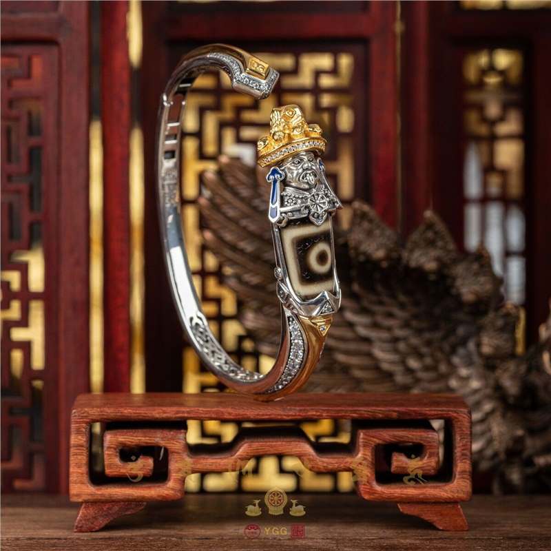 Mongolia Jewelry-Tian Zhu Bracelet