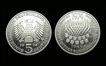 1974 German 5 Deutsche Mark Coin Ring